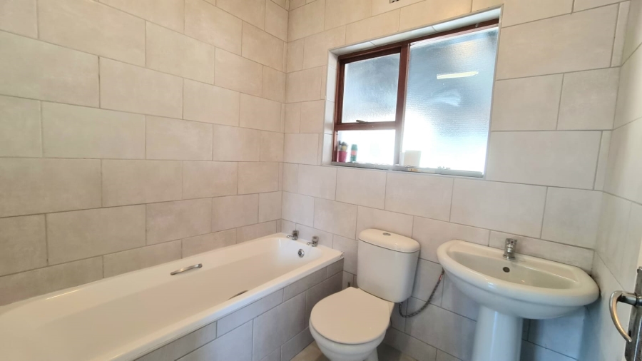 To Let 2 Bedroom Property for Rent in Greenfield Western Cape